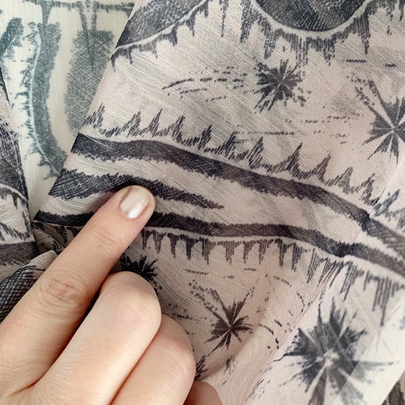 H&M Conscious Collection Chiffon PrintedTunic - Picture 6 of 11